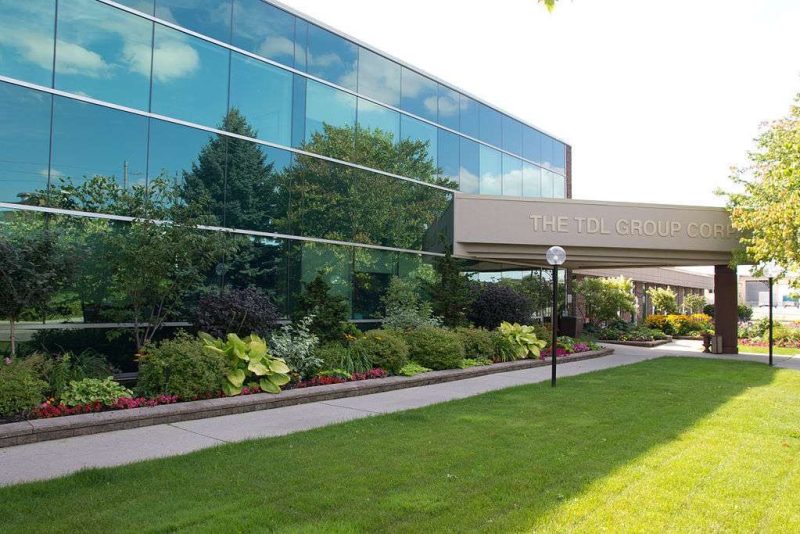 corporate-headquarters-landscaping